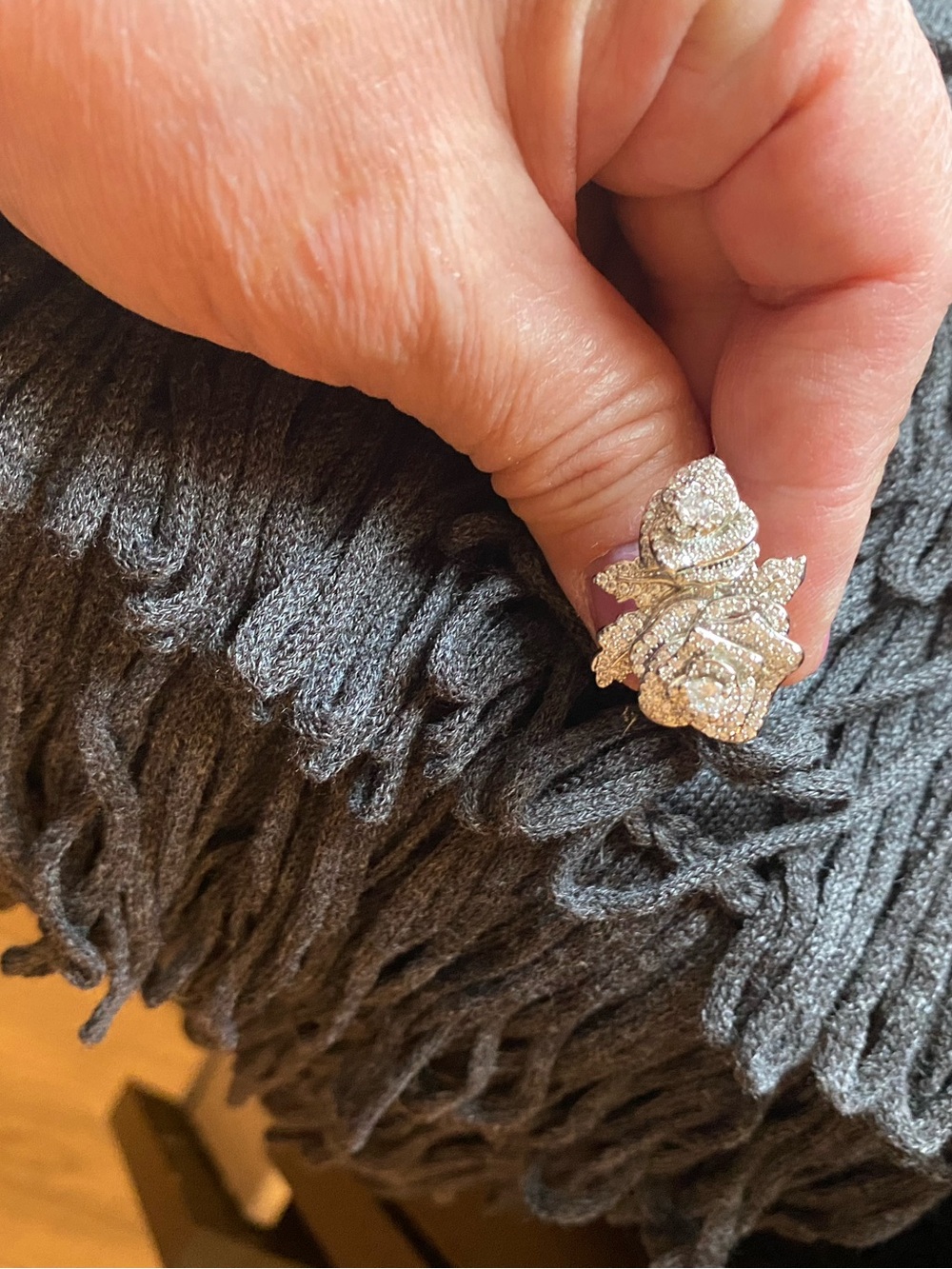 Source Unknown Silver Pave Rose Cluster Ring
